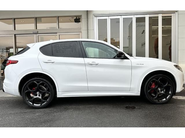 2022 ALFA Romeo STELVIO — миниатюра 6
