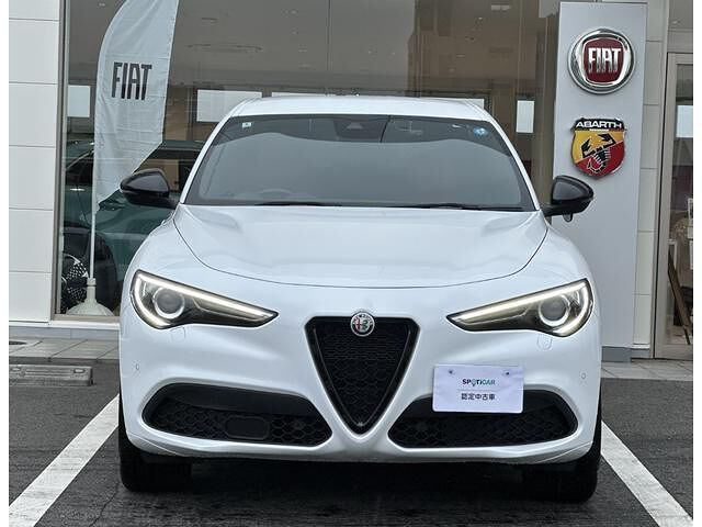2022 ALFA Romeo STELVIO — миниатюра 4