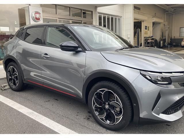 2025 ALFA Romeo JUNIOR 照片 10