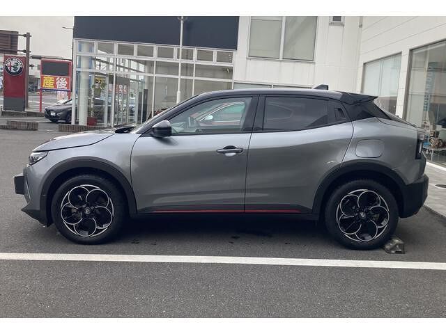2025 ALFA Romeo JUNIOR 照片 5