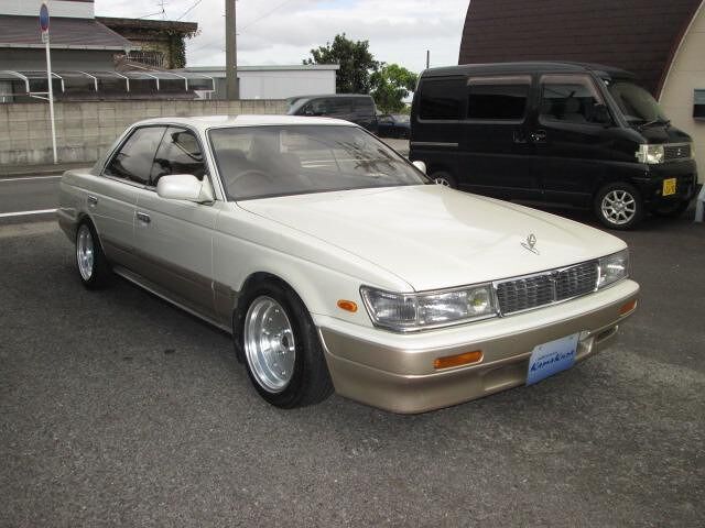 1991 Nissan LAUREL 照片 1