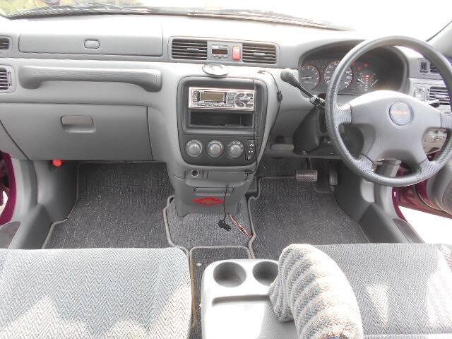 1996 Honda CR-V photo 3