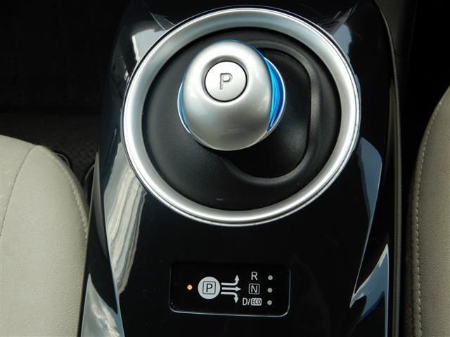 2012 Nissan LEAF — миниатюра 13