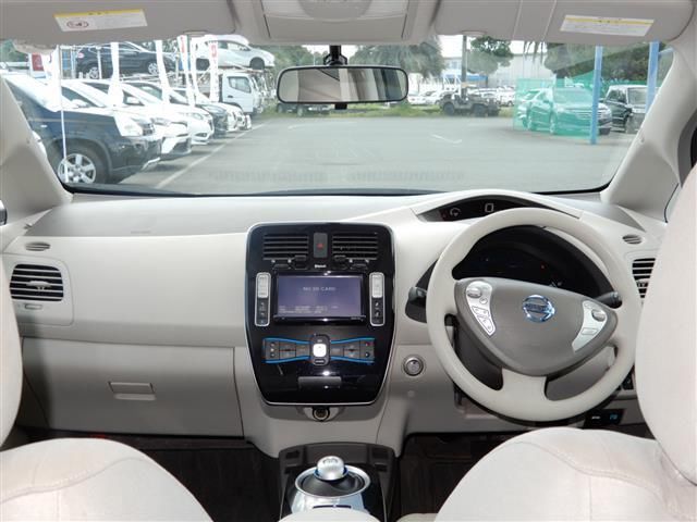 صورة 8 لـ 2012 Nissan LEAF