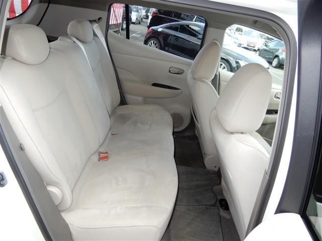 صورة 7 لـ 2012 Nissan LEAF