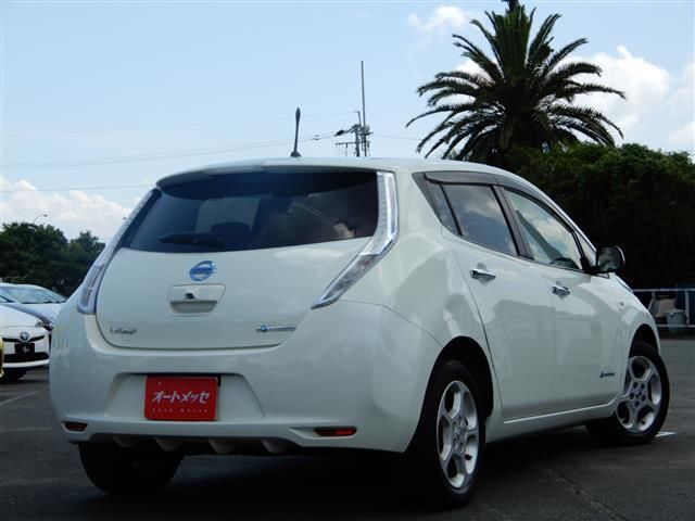 صورة 5 لـ 2012 Nissan LEAF