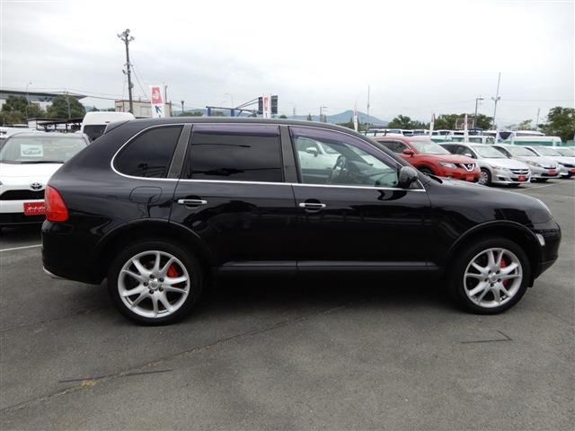 2005 Porsche CAYENNE — миниатюра 5