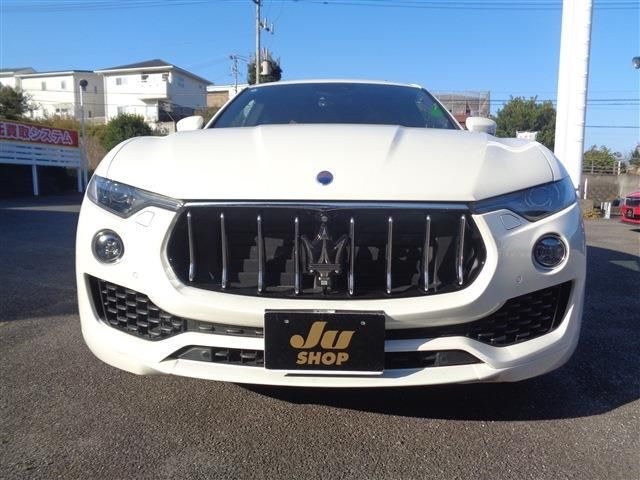 صورة 7 لـ 2016 Maserati LEVANTE