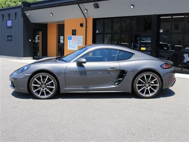 صورة مصغرة 4 لـ 2021 Porsche 718 CAYMAN