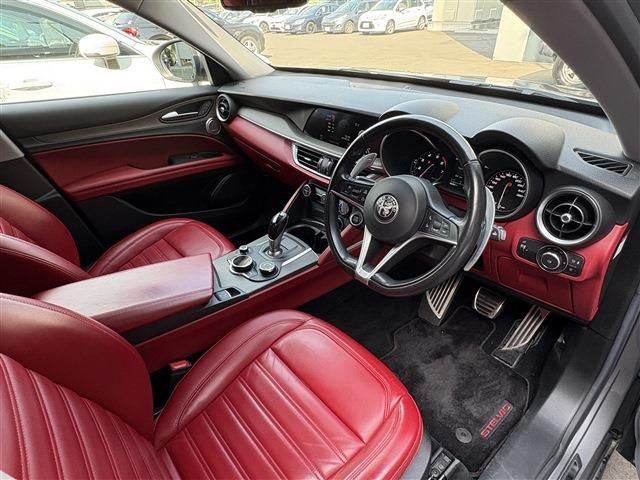 صورة 10 لـ 2018 ALFA Romeo STELVIO