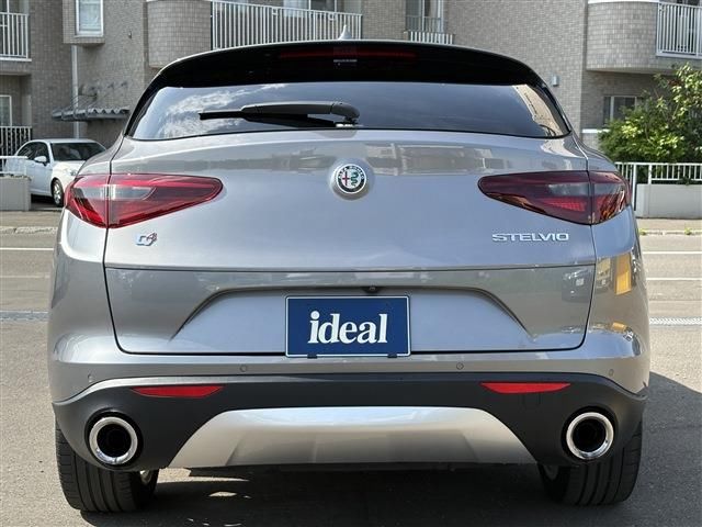 صورة 6 لـ 2018 ALFA Romeo STELVIO