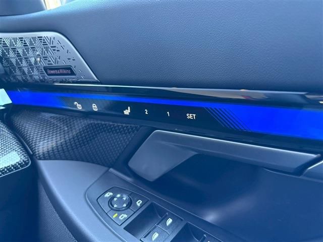 2025 BMW M5 — миниатюра 21