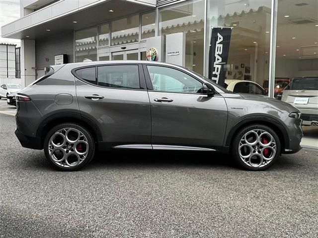 صورة 4 لـ 2023 ALFA Romeo TONALE