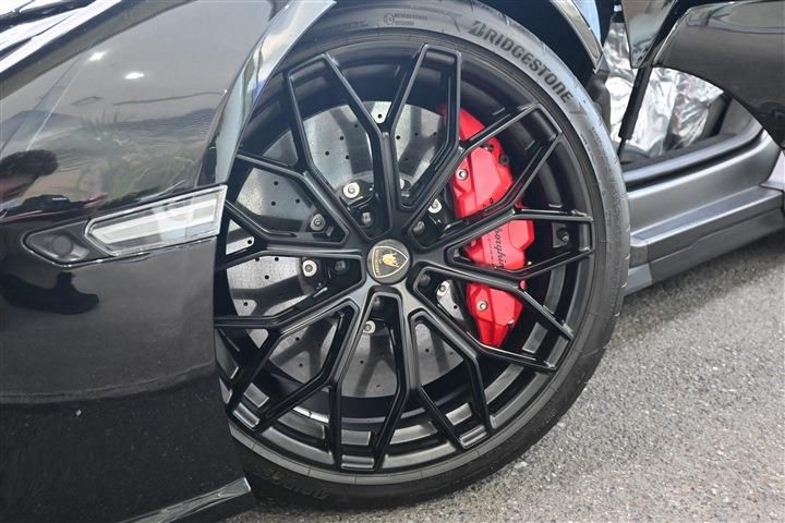 صورة مصغرة 18 لـ 2024 Lamborghini REVUELTO