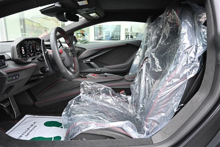 صورة مصغرة 11 لـ 2024 Lamborghini REVUELTO