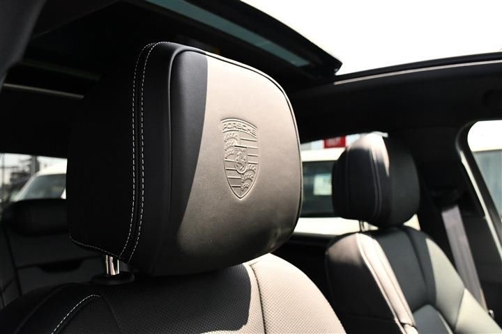 2025 Porsche MACAN — миниатюра 20