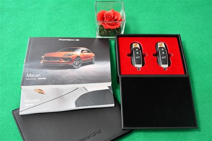 2025 Porsche MACAN — миниатюра 21