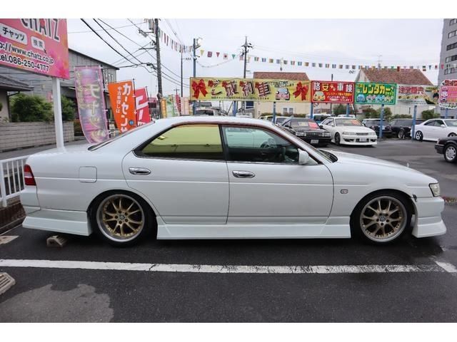 1999 Nissan LAUREL 缩略图 4