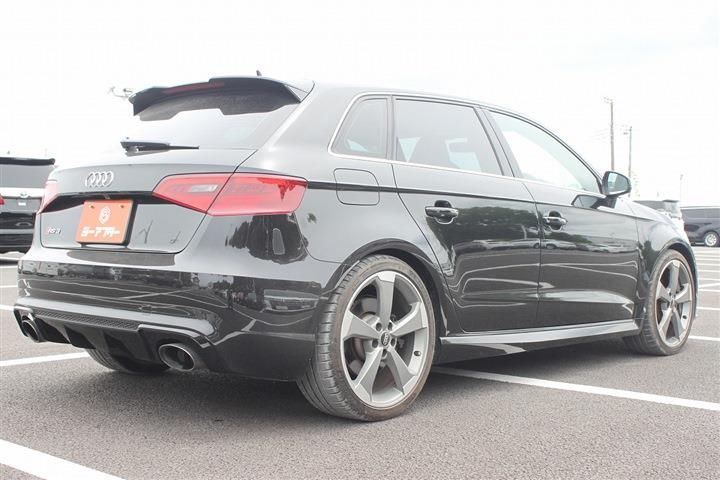 صورة مصغرة 21 لـ 2015 AUDI RS3 SPORTBACK