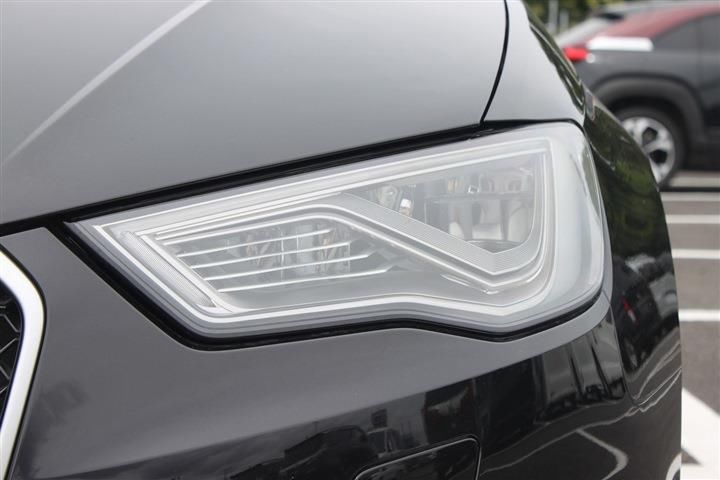 صورة مصغرة 11 لـ 2015 AUDI RS3 SPORTBACK
