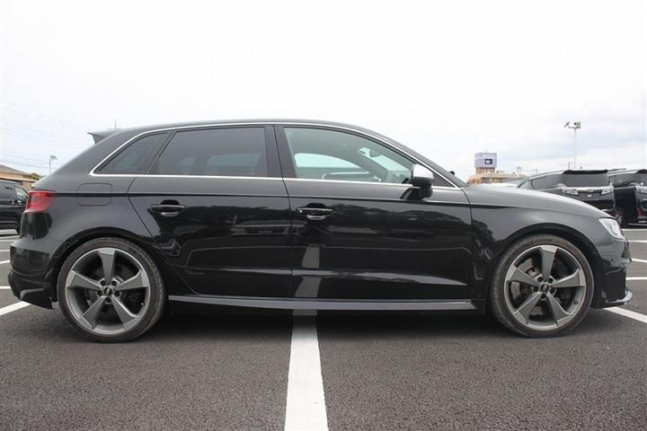صورة 8 لـ 2015 AUDI RS3 SPORTBACK