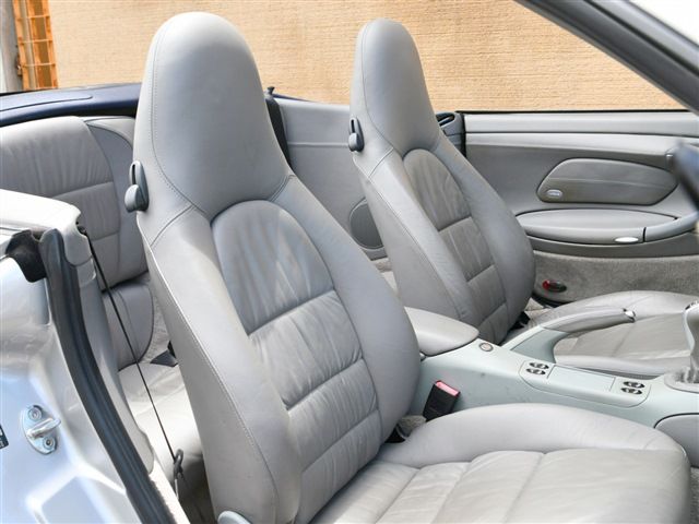 صورة مصغرة 21 لـ 2003 Porsche 911