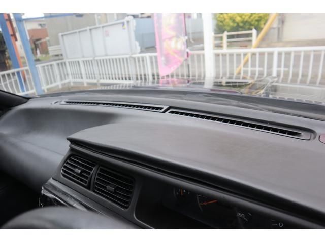 صورة مصغرة 28 لـ 1990 Nissan CEFIRO