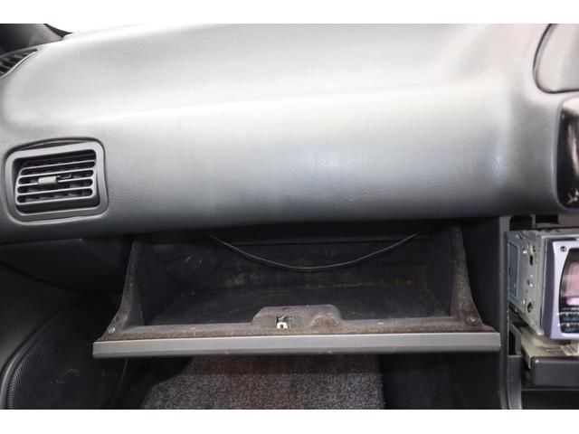 صورة مصغرة 29 لـ 1990 Nissan CEFIRO