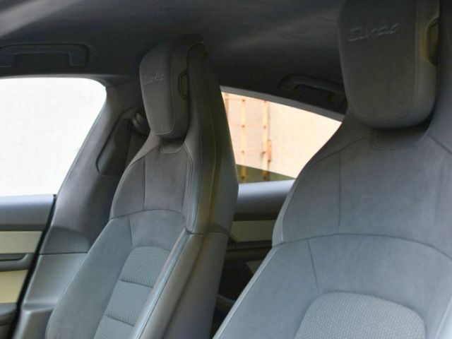 2021 Porsche TAYCAN 缩略图 15