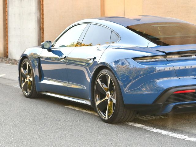 2021 Porsche TAYCAN 缩略图 10