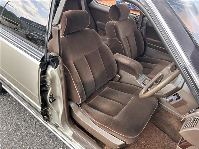 1990 Nissan CEDRIC — миниатюра 19