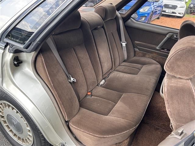 1990 Nissan CEDRIC — миниатюра 20
