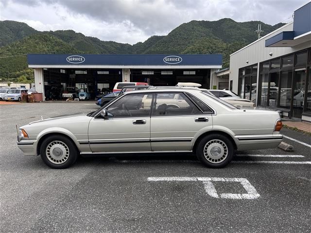 1990 Nissan CEDRIC 照片 4