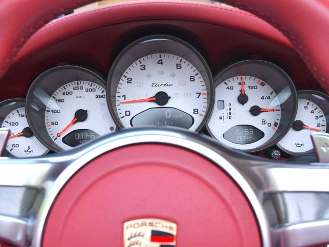 2010 Porsche 911 — миниатюра 21