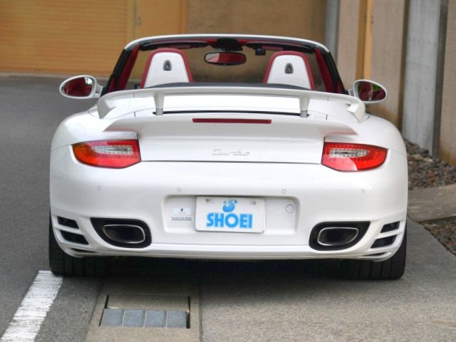 2010 Porsche 911 — миниатюра 8