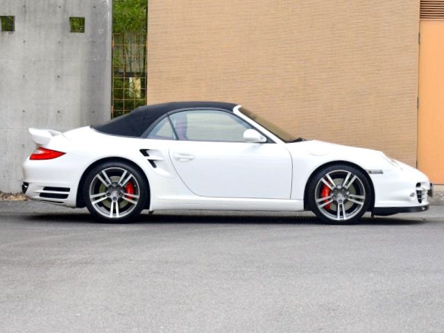 2010 Porsche 911 — миниатюра 6