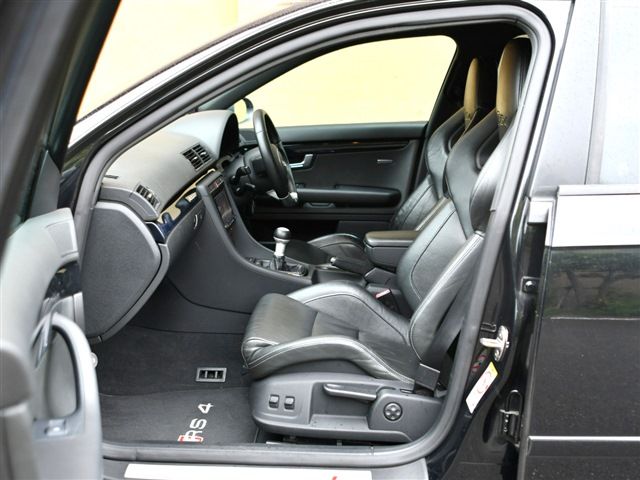 صورة مصغرة 17 لـ 2007 AUDI RS4 AVANT