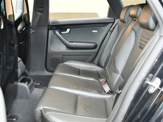 صورة مصغرة 30 لـ 2007 AUDI RS4 AVANT