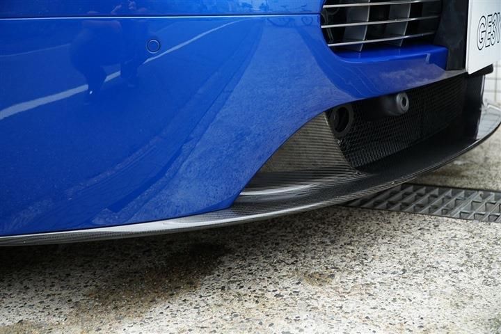 2011 Aston Martin V8 — миниатюра 11