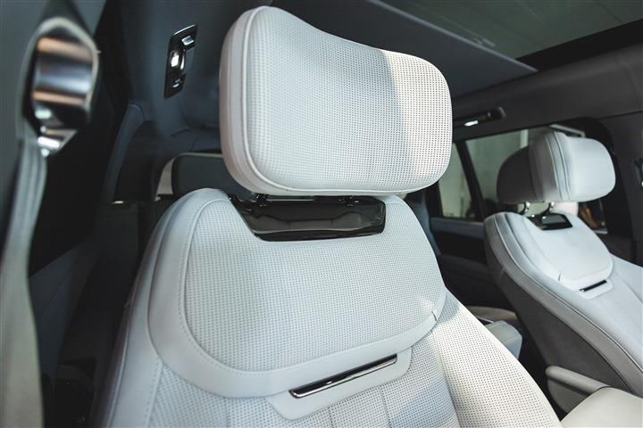 2023 LAND Rover RANGE ROVER — миниатюра 17