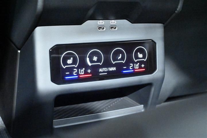 2025 BMW 5 SERIES — миниатюра 28