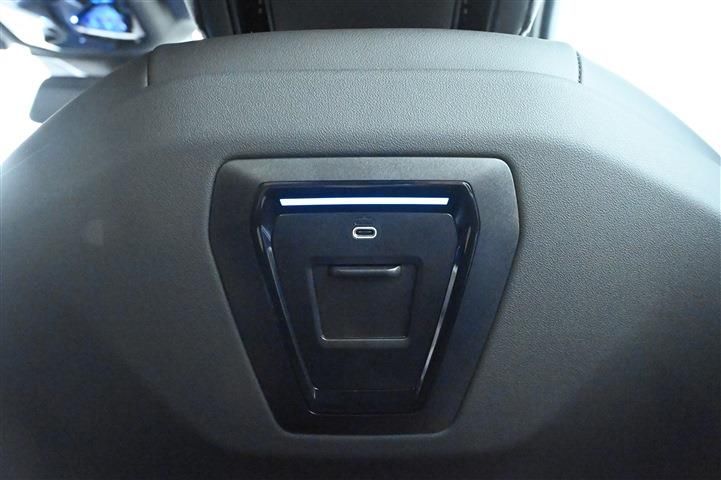 2025 BMW 5 SERIES — миниатюра 29
