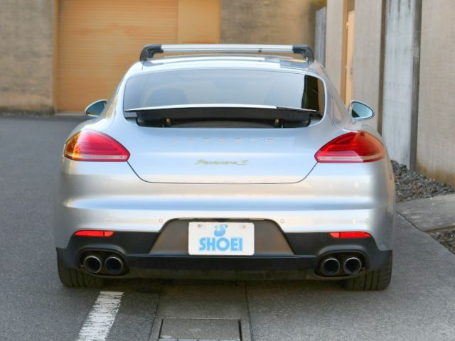 2014 Porsche PANAMERA — миниатюра 10