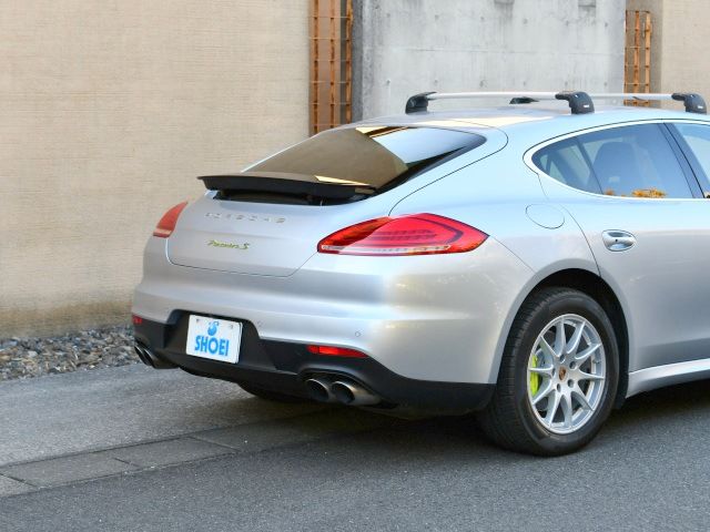 2014 Porsche PANAMERA — миниатюра 9