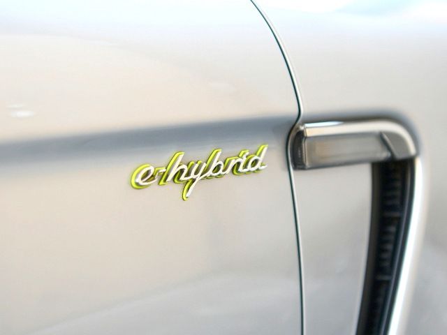 2014 Porsche PANAMERA — миниатюра 6