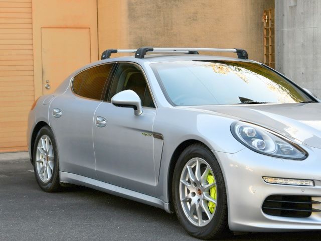 2014 Porsche PANAMERA — миниатюра 4