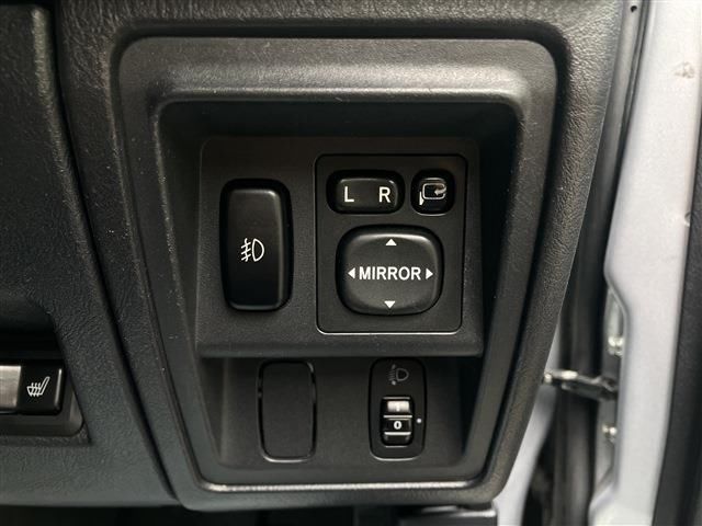 2009 Nissan KICKS thumbnail 16