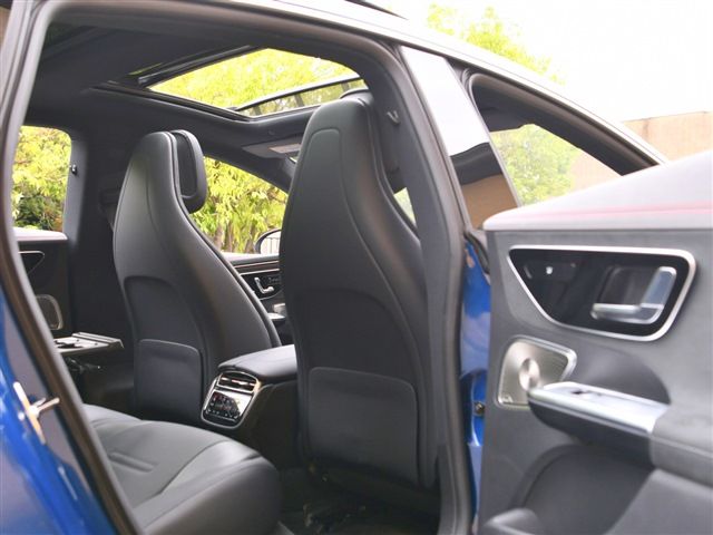 2023 Mercedes-BENZ EQE AMG — миниатюра 26
