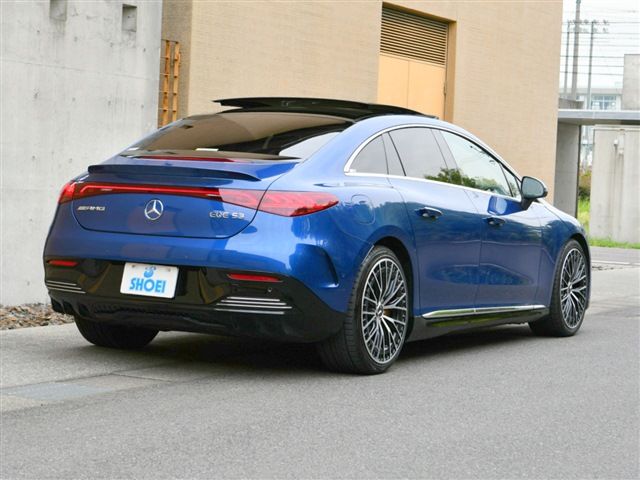 صورة 9 لـ 2023 Mercedes-BENZ EQE AMG