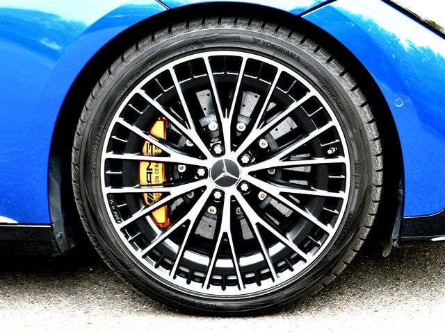 صورة 6 لـ 2023 Mercedes-BENZ EQE AMG